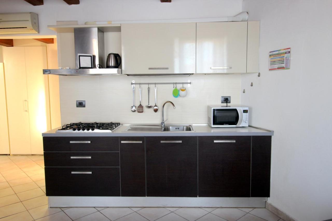 Kia Orana Guesthouse Livorno Exteriör bild