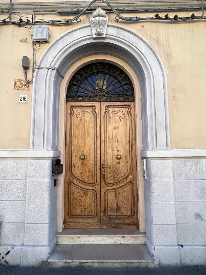 Kia Orana Guesthouse Livorno Exteriör bild