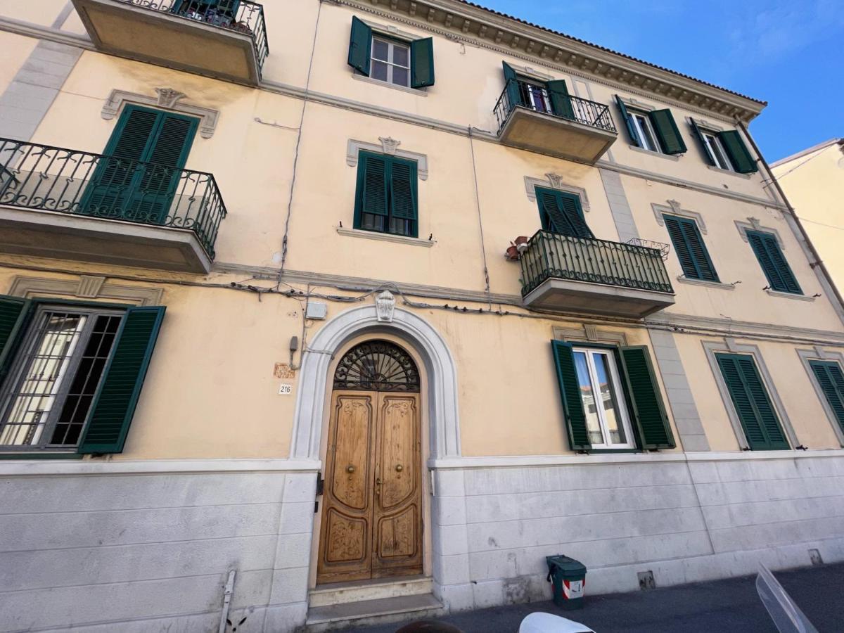 Kia Orana Guesthouse Livorno Exteriör bild